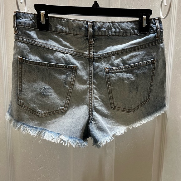 Forever 21 Los Angeles Denim shorts - Picture 3 of 4